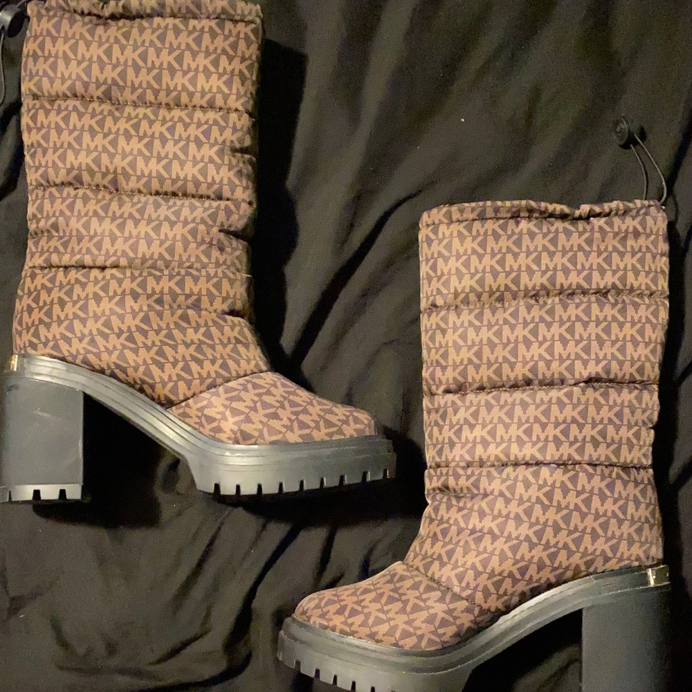 MK boots